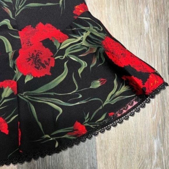 Lulu’s black floral print dress Size small - Picture 4 of 5